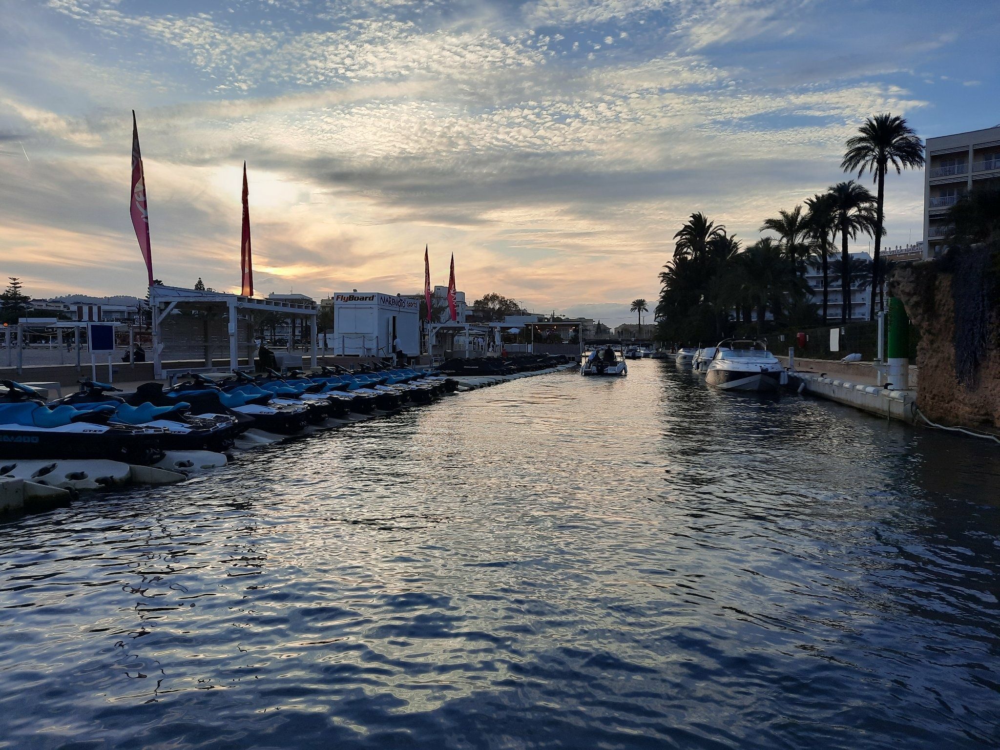 Bali Catspace | Fontana