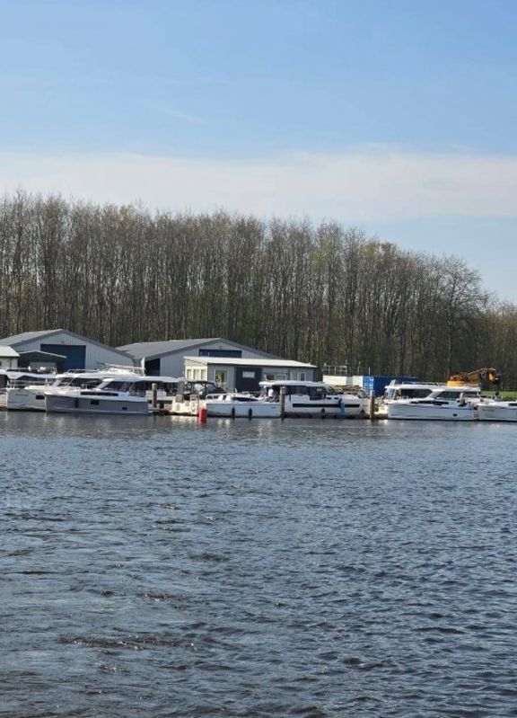 Natural Yachts Harbour