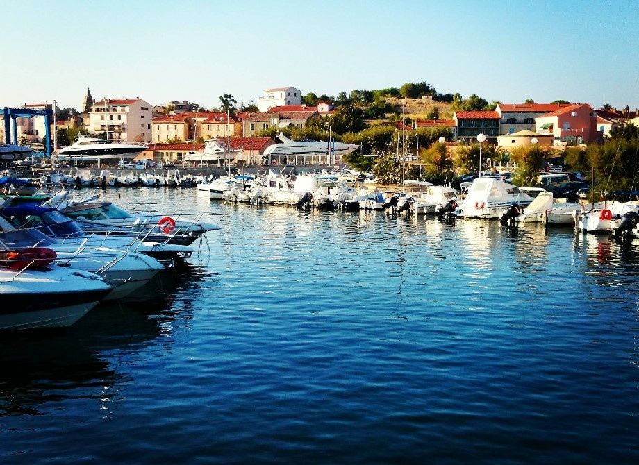 Beneteau Flyer 8 | Dauphin 1