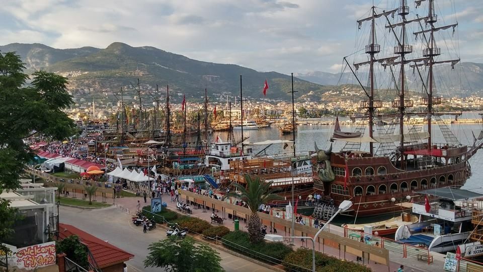 Custom Built 44 | Khaleesi