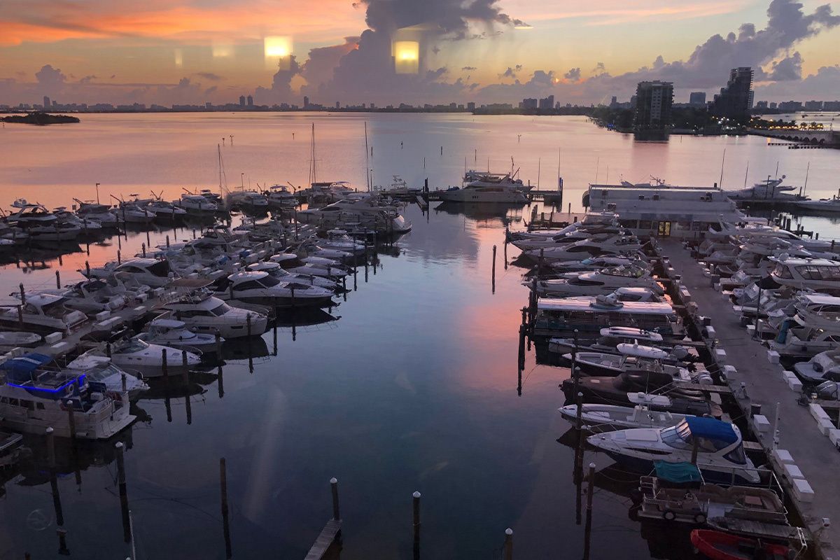 Sea Ray Sundancer 40 | Quest