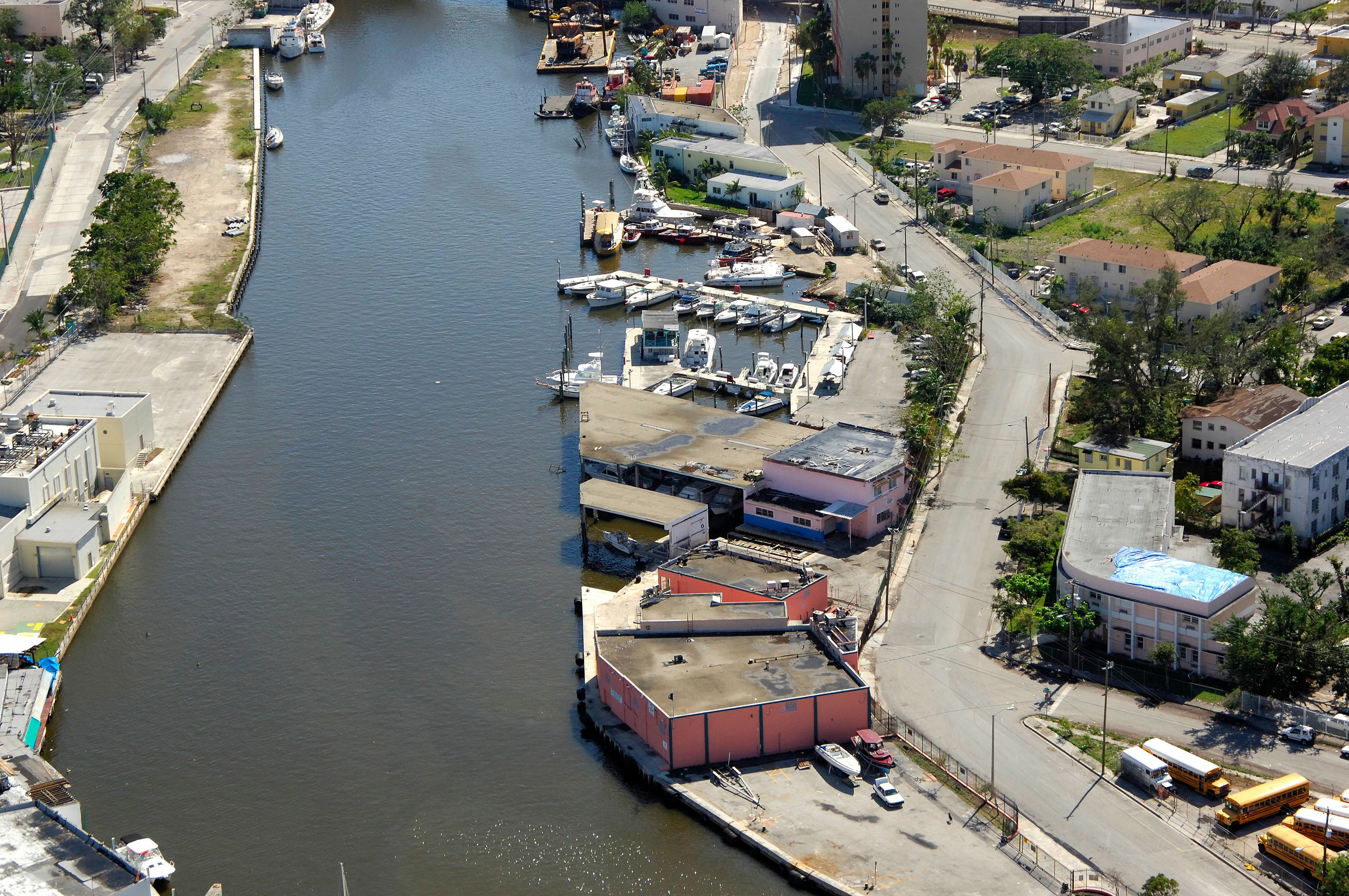 Sea Ray 310 Sundancer | Living Waters