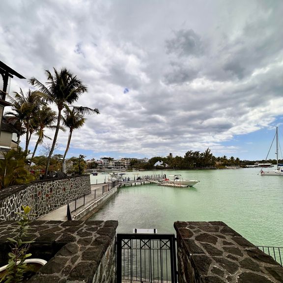 Sunset Boulevard port