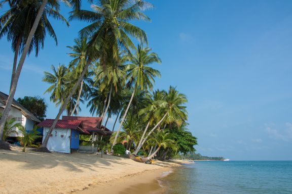 Maenam beach pick-up point